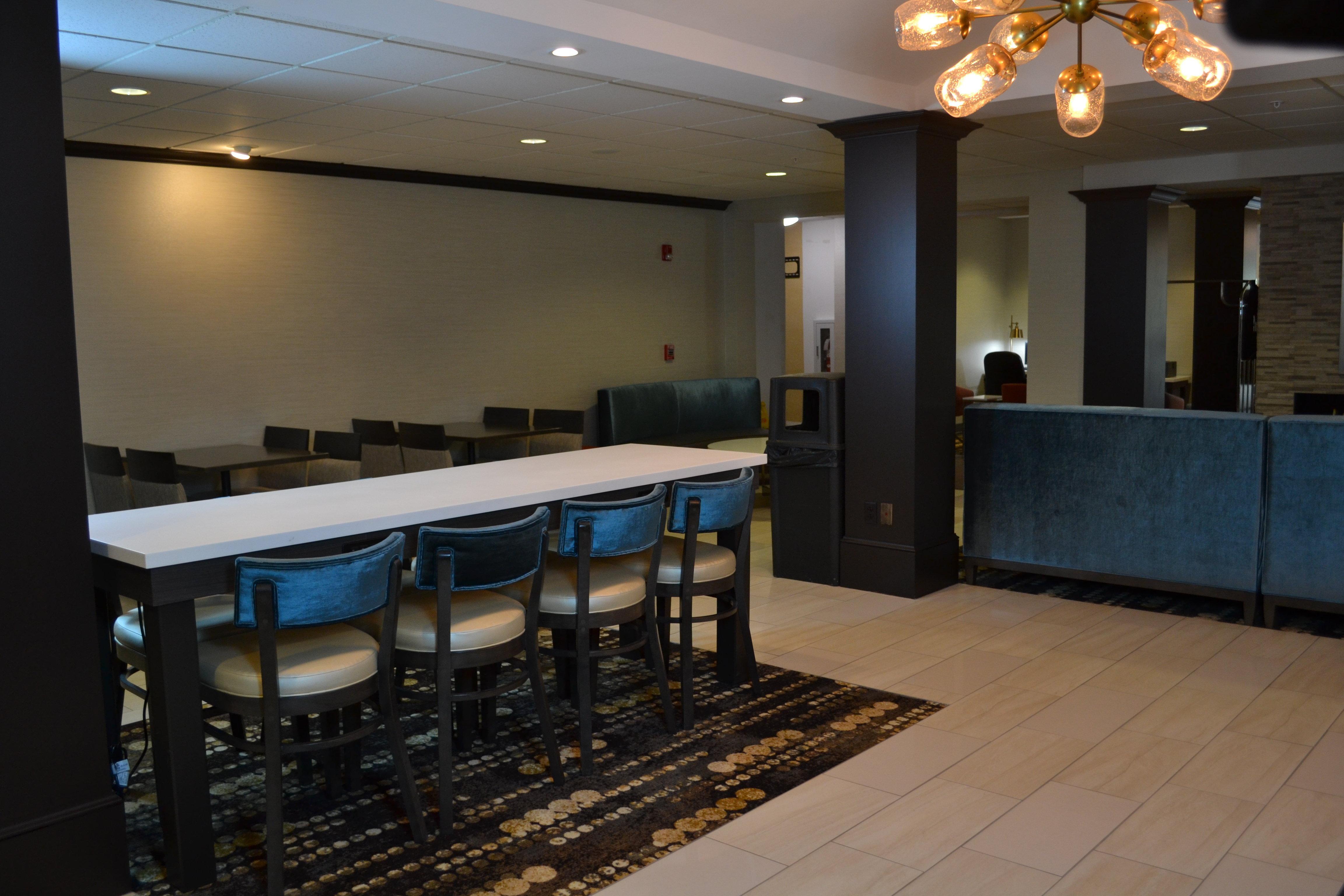 Holiday Inn Express Hotel & Suites Kent State University Eksteriør billede