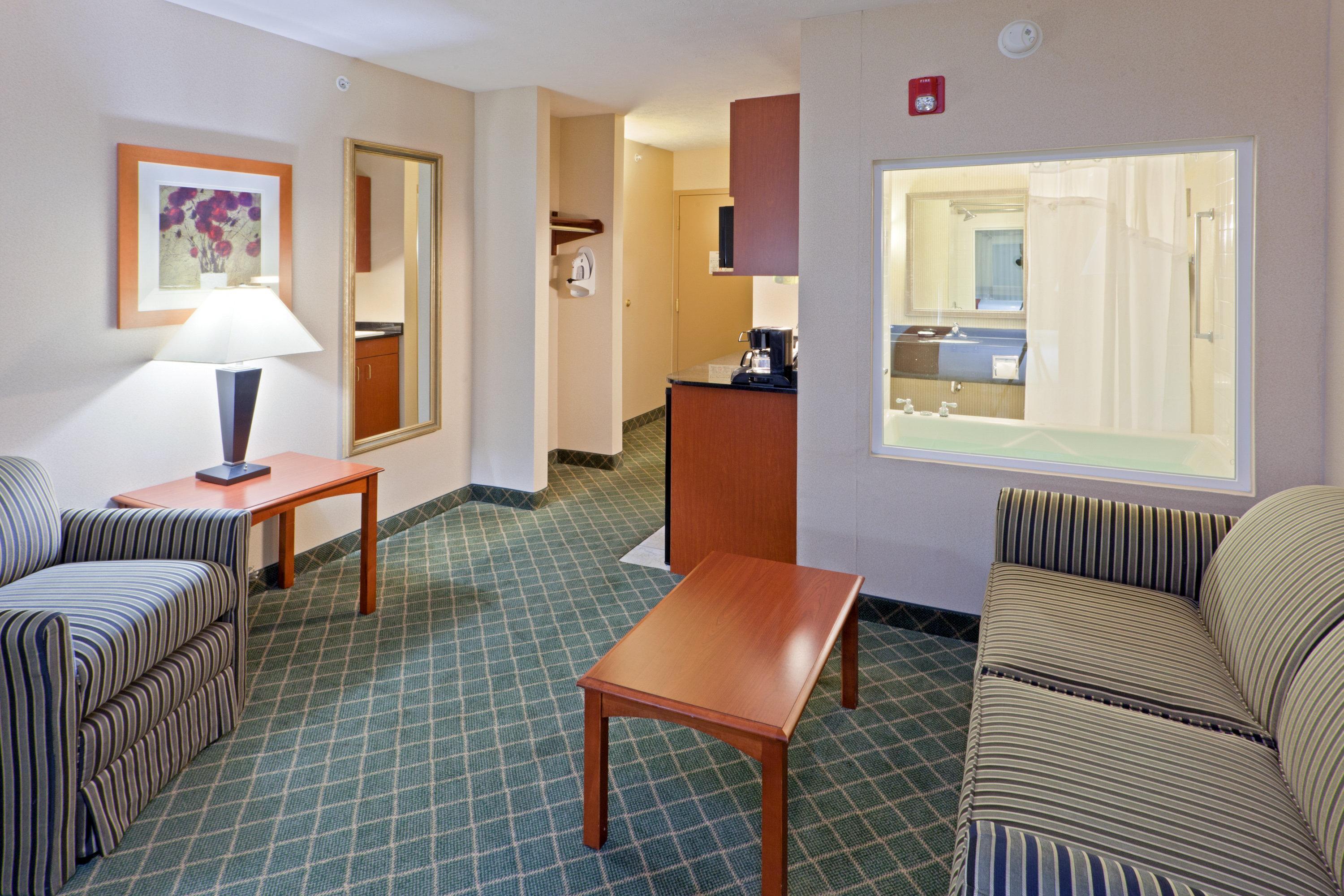 Holiday Inn Express Hotel & Suites Kent State University Værelse billede