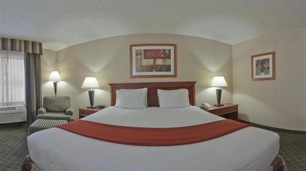 Holiday Inn Express Hotel & Suites Kent State University Eksteriør billede