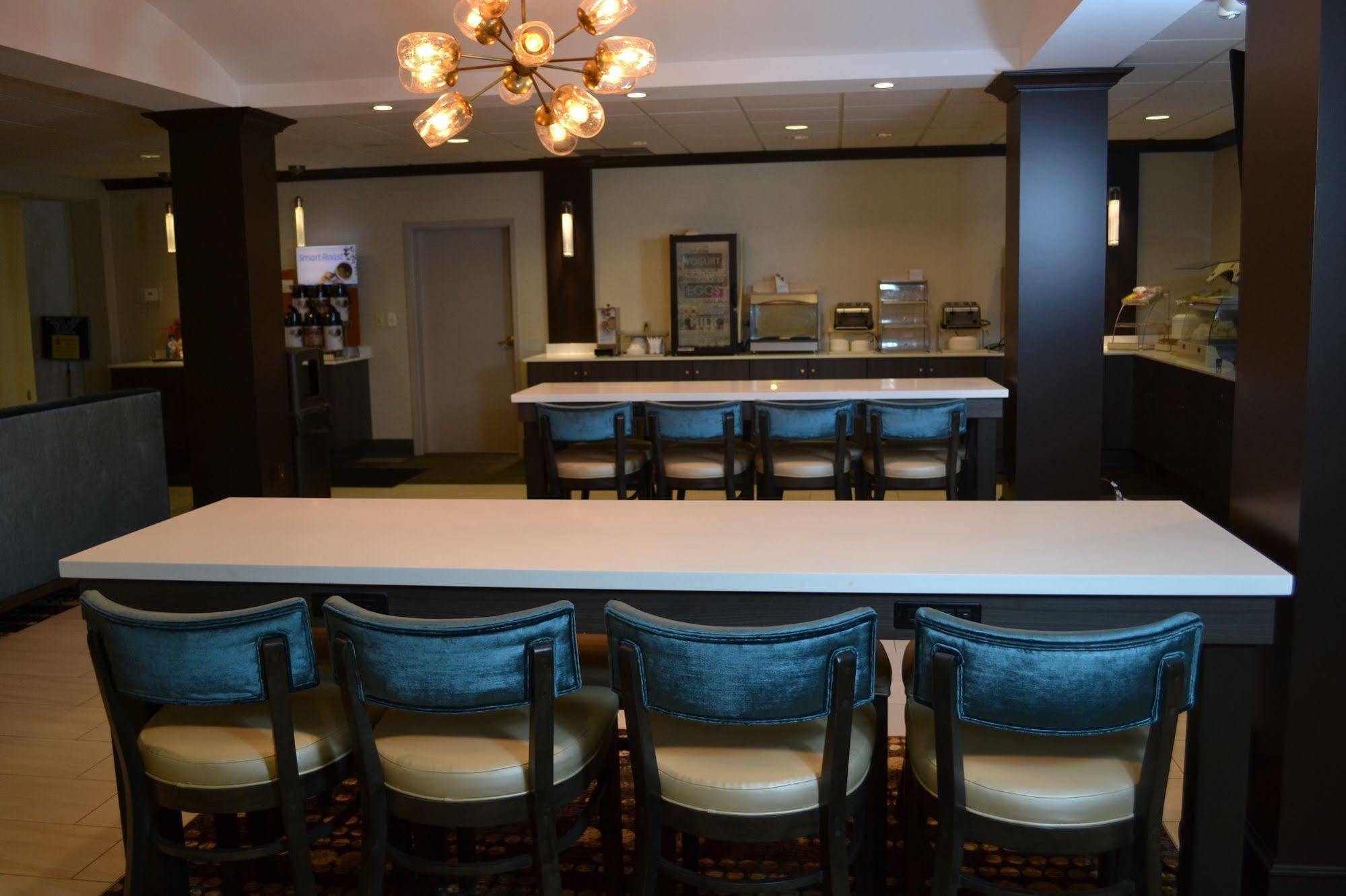 Holiday Inn Express Hotel & Suites Kent State University Eksteriør billede