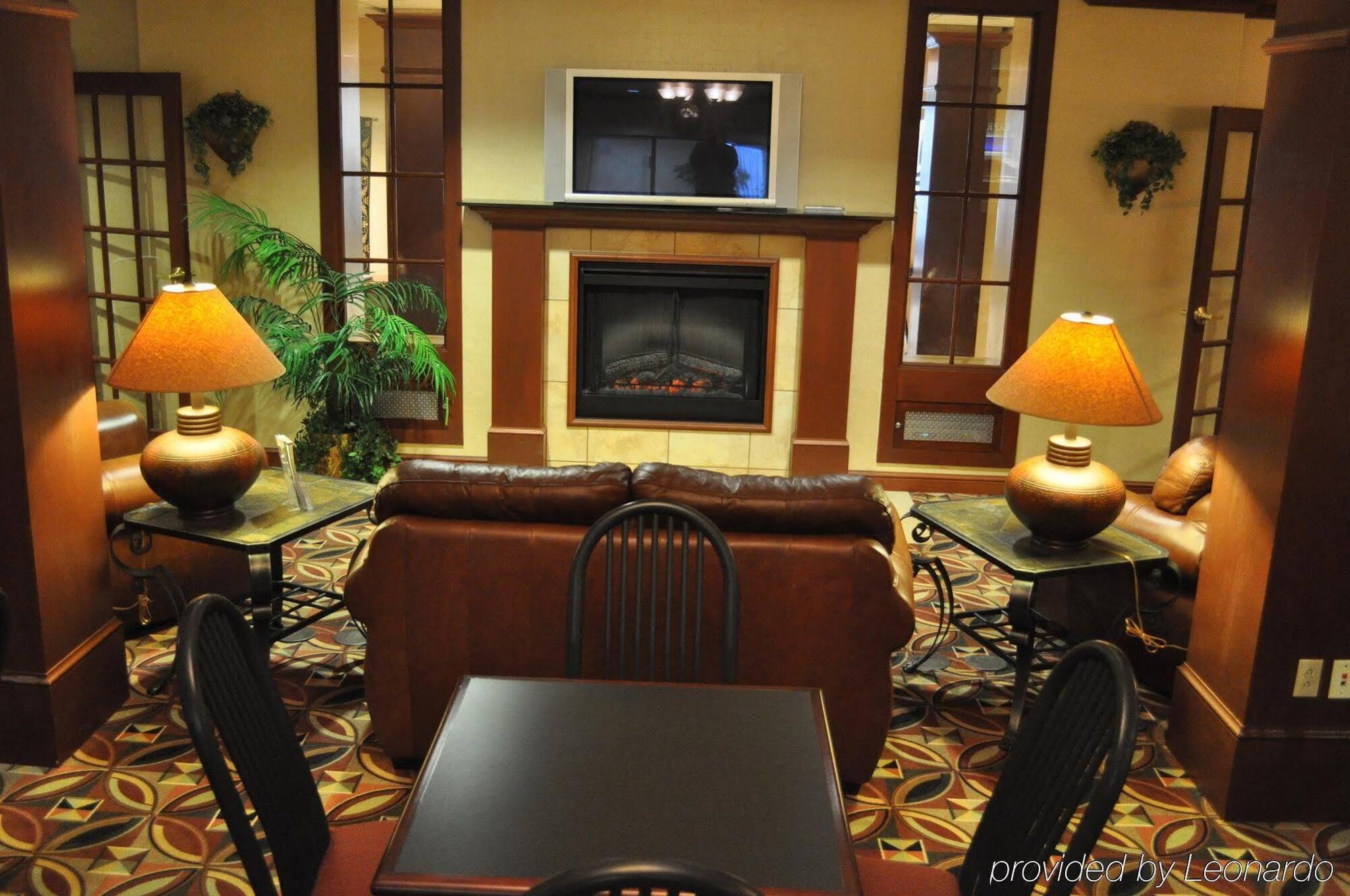 Holiday Inn Express Hotel & Suites Kent State University Eksteriør billede